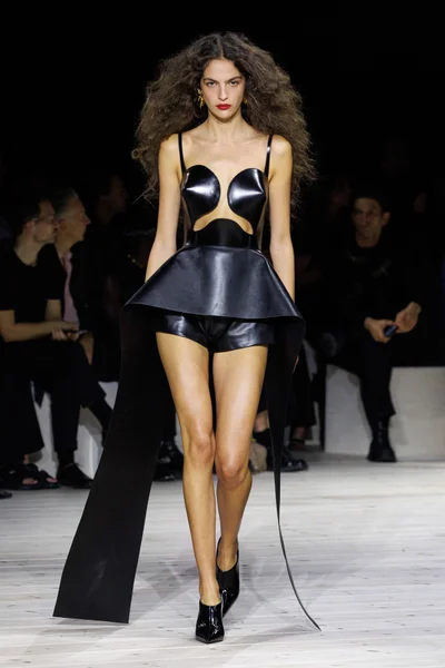 Look 38